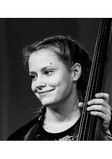 Taubitz, Sophie (Kontrabass)